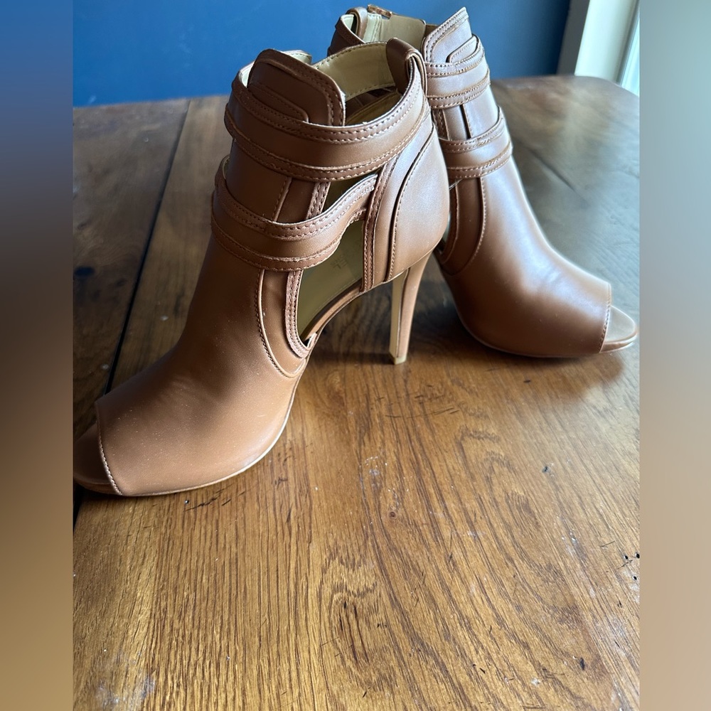 Michael Kors - heels- cognac - NEW